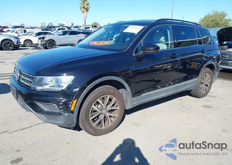 2020 Volkswagen Tiguan 2.0T Se/2.0T Se R-Line Black/2.0T Sel z USA, uszkodzony, nr VIN 3VV2B7AX8LM027974